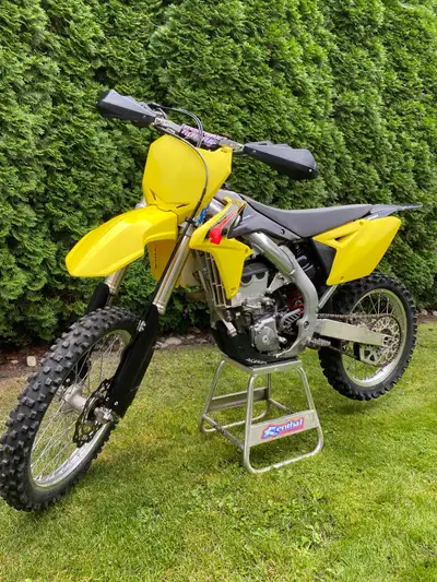 2015 Suzuki RMZ 450, Low hours, New brake pads front and rear. Handle risers and hand guards. Basica...