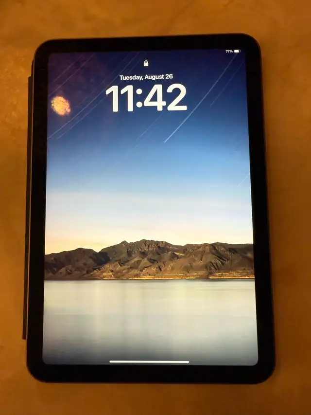 iPad mini 6 64 gb like new in iPads & Tablets in City of Montréal - Image 2