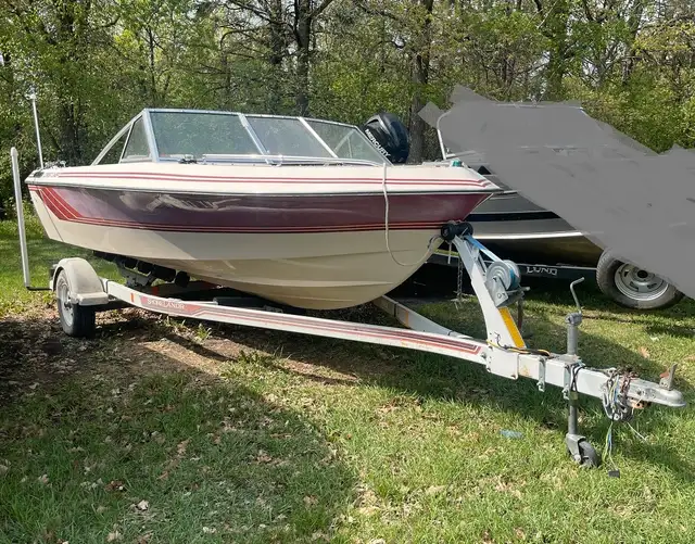 1989 Crestliner V170 in Powerboats & Motorboats in Winnipeg - Image 2