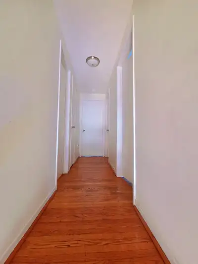 Sharing Room available on December 1st near Winston Churchill Blvd and Homelands Dr., a short walk t...