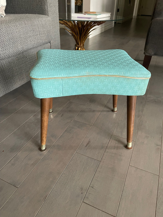 Vintage MCM Retro 1960s Turquoise Footstool Ottoman in Chairs & Recliners in Owen Sound - Image 4