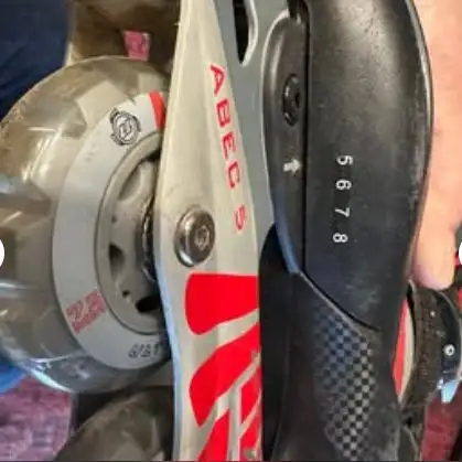 Roller Skates Adjustable Size 5-8 in Skates & Blades in City of Toronto - Image 4