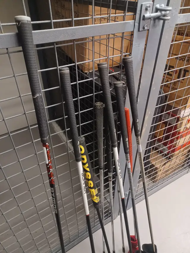 Golf Clubs Titleist and Taylormade in Golf in London - Image 3