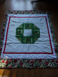 CHRISTMAS WREATH QUILT - LAP QUILT OR WALLHANGING