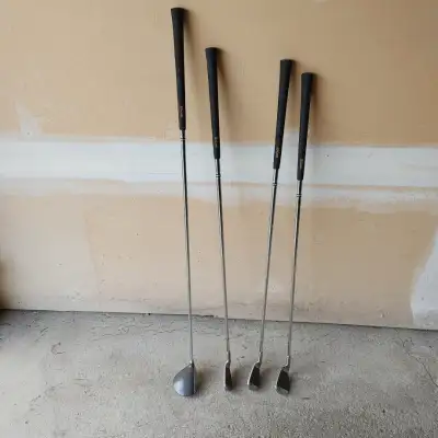 4 Wilson Reflex golf clubs for sale For right-handed player 5-wood / 4 iron / 6 iron / 8 iron Excell...