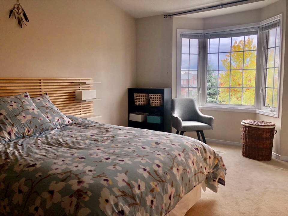 Beautiful 3-Bedroom Townhouse Steps to CHEO General Hospitals 2