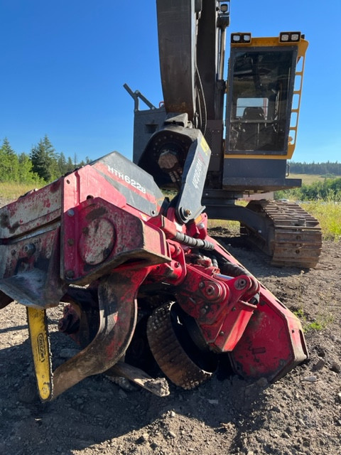 2016 Volvo EC220E Processor in Heavy Equipment in 100 Mile House - Image 2