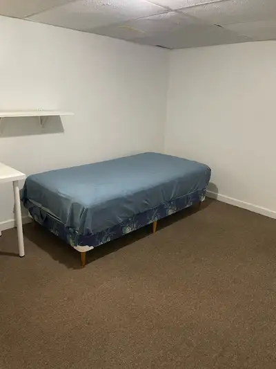 One room for rent