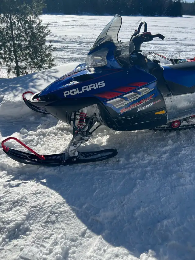 Polaris Switchback 600  in Snowmobiles in Ottawa - Image 6