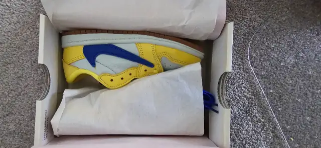 Jordan 1 Retro Low Travis Scott Canary  Yellow (TD) New 10c in Other in Markham / York Region - Image 6
