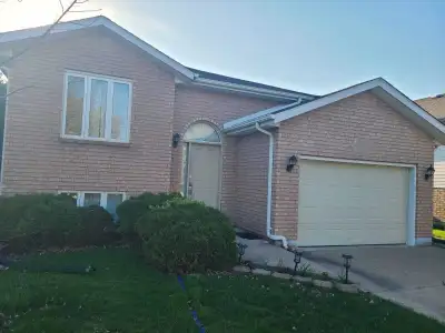 Please contact for details 519-990-0403. $2900+ utilities Must provide job history and credit score.