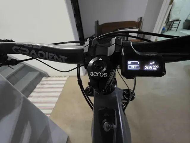 2022 Canyon Torque:ON 7 E-Mountain Bike in eBike in London - Image 5