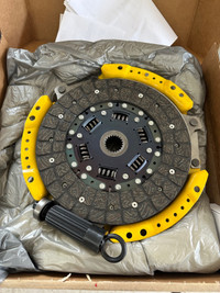 Two HD Toyota clutches R151F