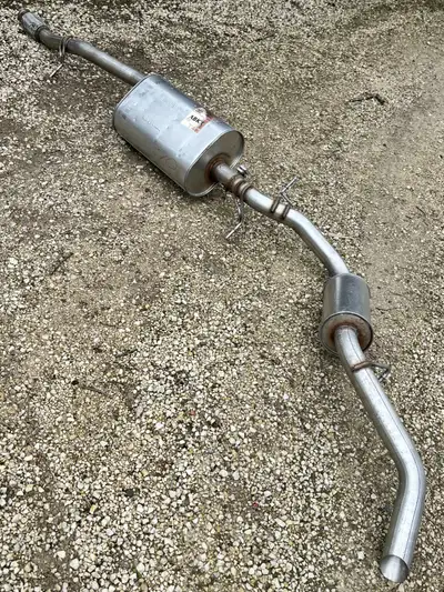 Was removed from truck when purchased new, for an aftermarket system. Been indoors since. Removed fr...