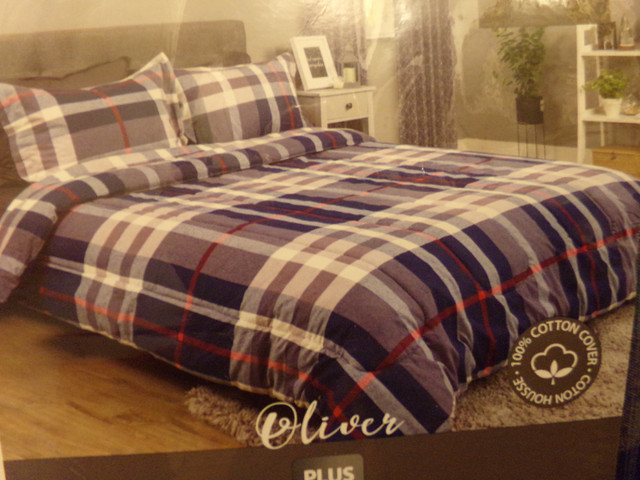 NEW !  OLIVER " PLUS "  QUEEN  3  PIECE  FLANNEL  COMFORTER  SET in Bedding in Kingston