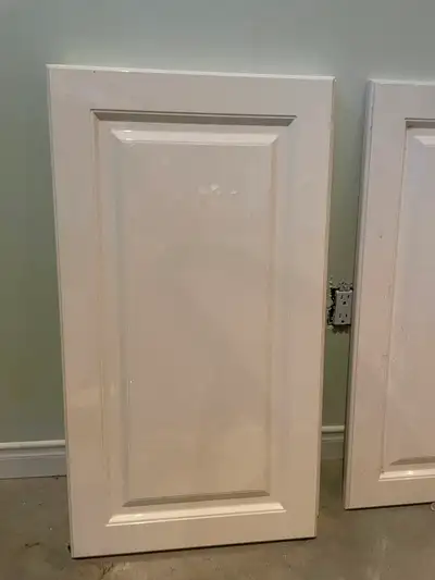 4 portes laquées ivoire a donner, View more