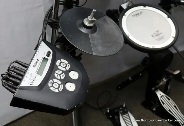 ROLAND TD-6V ELECTRONIC DRUM SET in Other in Hamilton - Image 3