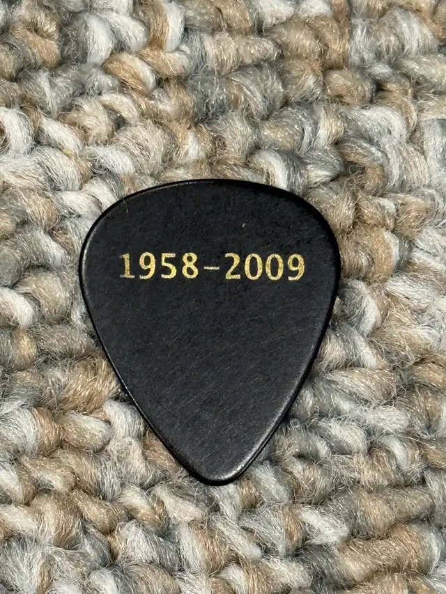 Guitar Picks in Guitars in Barrie - Image 8
