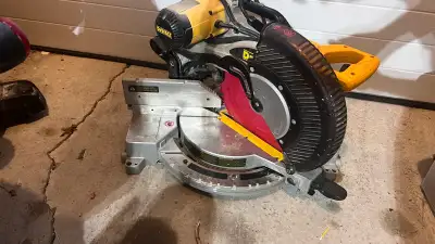 DEWALT Miter Saw DW716, used but works really well.