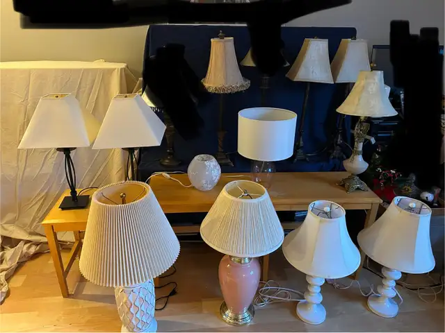 Floor lamp standing floor lamp stands 5 feet high + more in Indoor Lighting & Fans in Oakville / Halton Region - Image 3