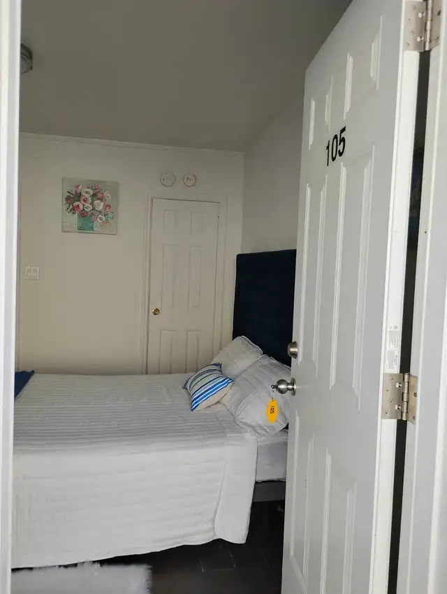 $300/week fresh motel rooms for rent in Short Term Rentals in St. Catharines - Image 9