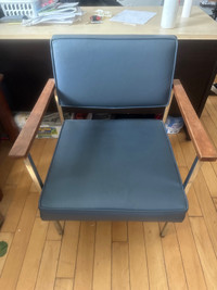 Mid-Century Wood Arms Chair