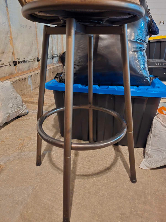 2 Swivel Bar Stools in Chairs & Recliners in Lethbridge - Image 3