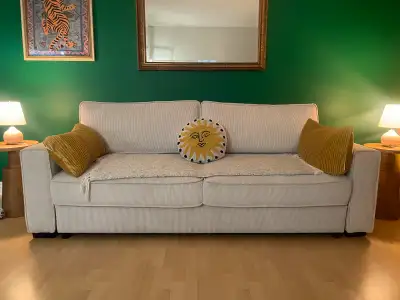 Room Rental ($700 all incl) Female Only