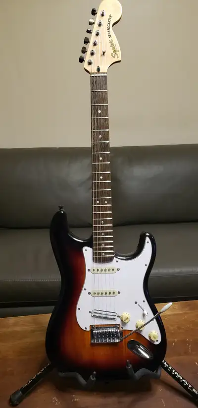 Squier Affinity Stratocaster Tobacco Sunburst 2023, View more