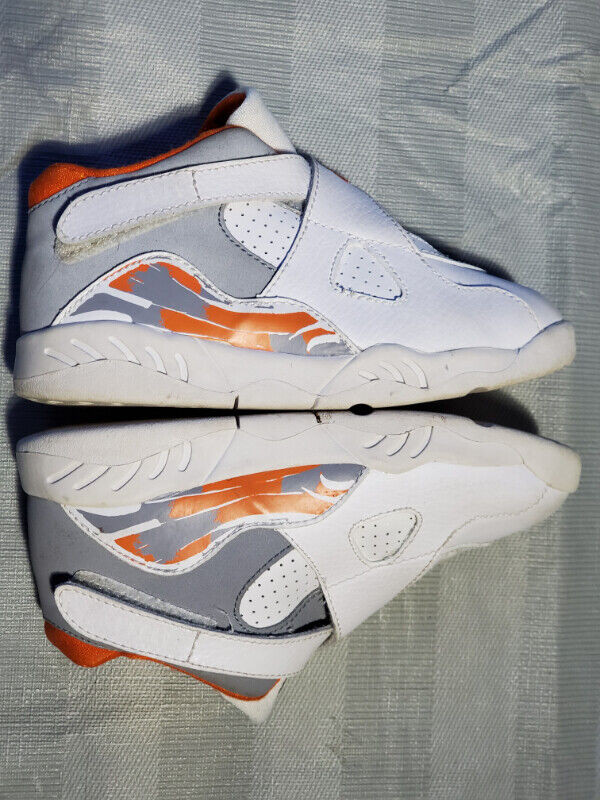 Pre owned 2007 air jordan 8 orange blaze gray Toddler size 10C in Other in City of Toronto - Image 4