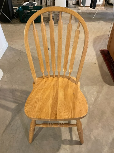 Solid Oak Windsor Back Chairs in Chairs & Recliners in Belleville
