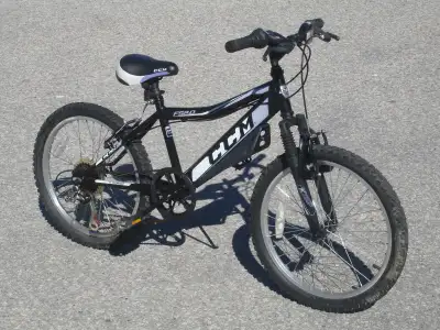 LIKE NEW UNISEX 20" CCM FS20 SERIES 6 SPEEDS WITH SUSPENSION!, View more