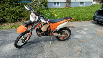 *NO TRADES* REDUCED 2014 KTM 250 XCW 2 stroke Amazing condition 229hr. Red plated papers in my name....