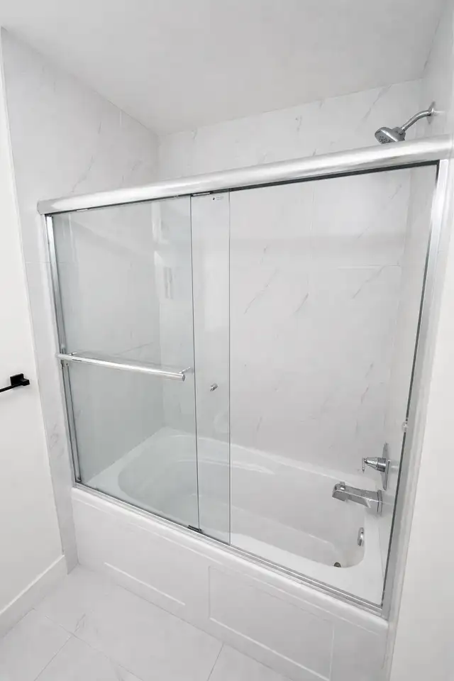 1-Bedroom Basement Suite (with In-Suite Washer/Dryer) in Long Term Rentals in Delta/Surrey/Langley - Image 4