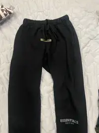 Essential sweat pants, Size small