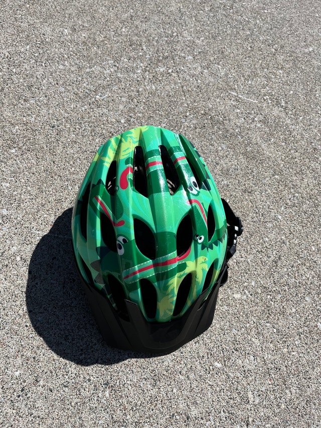 16” Dart Avigo Bike and ccm Helmet Kids Sarnia Kijiji