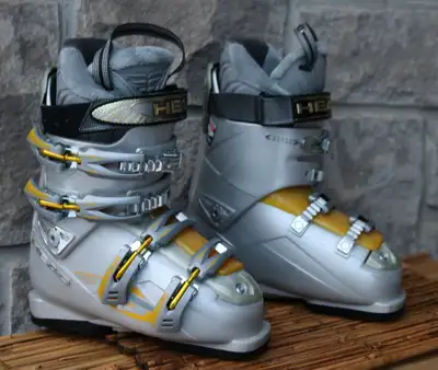 Head ST Edge women's ski boots 23.5 / US 6, View more