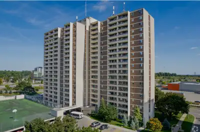 1 master bedroom available in apt.$1200 including wifi and