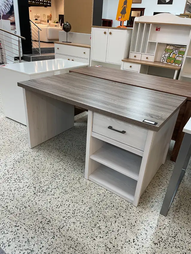 Luca Desk - Store Display Sale in Desks in Mississauga / Peel Region - Image 3