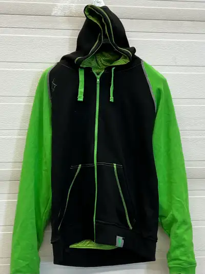 Joe Rocket men’s XL motorcycle armoured hoodie slightly used. No road wear or anything like brand ne...