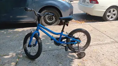 For sale: kid's Garneau bike 16" in like new condition