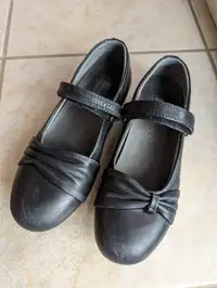 Browns College girl shoes leather - size 6 US