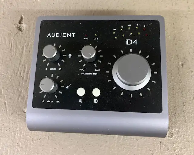 Audient ID4 audio interface64192108683010120