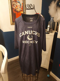 jersey vancouver canucks in Calgary - Kijiji Canada