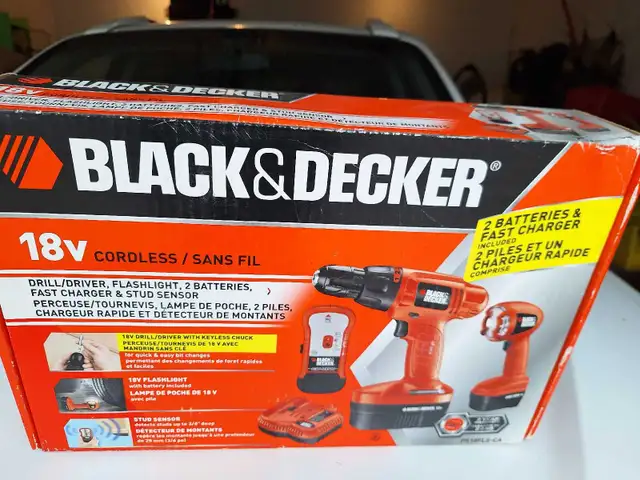 Black & Decker 18V Cordless Drill Tool Kit