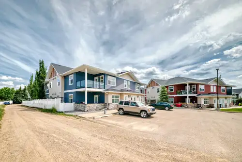 INVESTOR ALERT: 3 Upper-Level Townhouse Condos – All in One Building – Just $698,500 For Sale by Own...