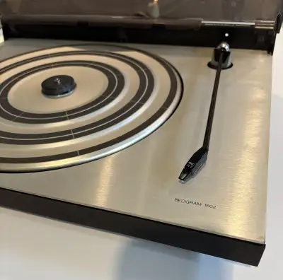 I am selling a used Bang and Olufsen Beogram 1602 Turntable, a classic piece of audio equipment. Thi...