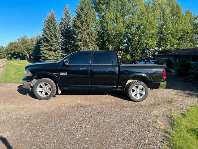 2014 ram 1500 ecodiesel longhorn  in Cars & Trucks in Edmonton - Image 4