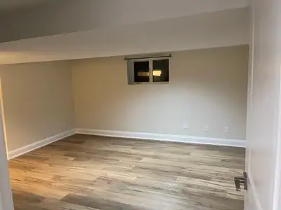 Private Room for Rent – Available September 1 Looking for a clean, comfortable, and convenient place...