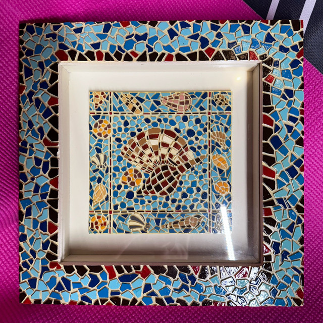 Mosaic shells shadow box picture in Home Décor & Accents in Oshawa / Durham Region - Image 2
